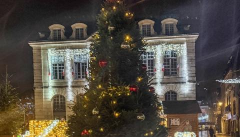 Horaires d'ouvertures des services municipaux les 24 et 31/12 🎄